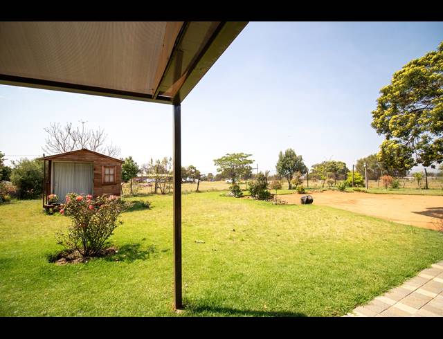 25,000M² SMALLHOLDING FOR SALE IN GLEN AUSTIN AH